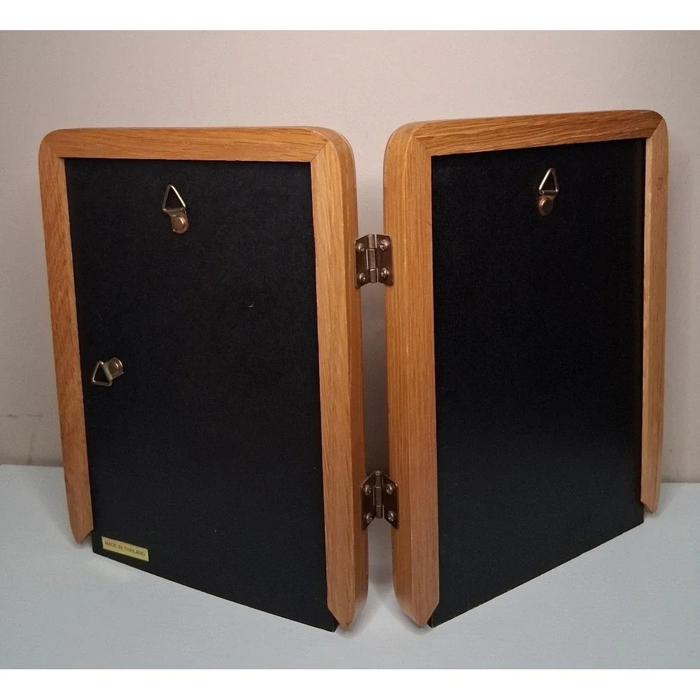 Vintage Oak Double Hinged 5x7 Picture Frame Made in Thailand Folding Desktop